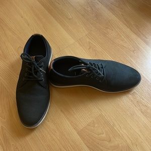 Max and Jake Mens dress shoes. Worn twice.